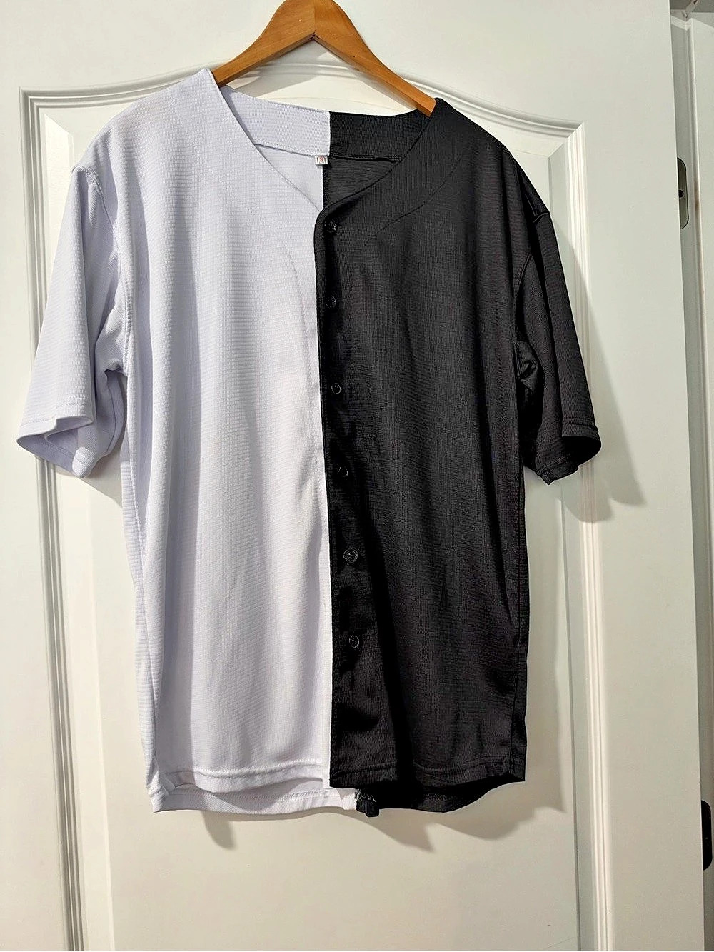 Black & White Color Block Shirt Size Small Unisex